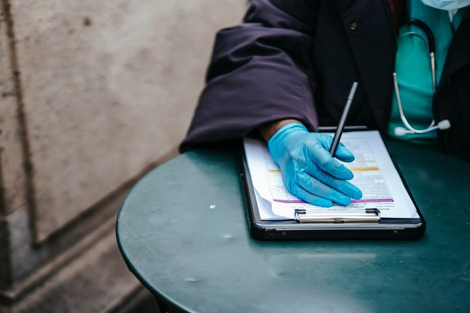 Medicaid mental health benefits: Clipboard healthcare desk