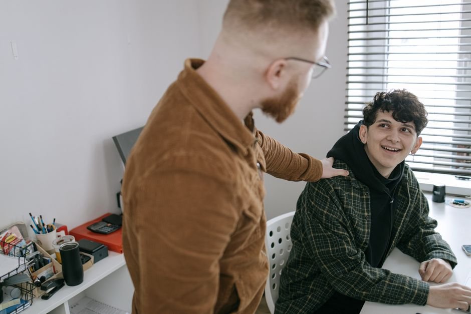 dual diagnosis treatment: Supportive conversation office